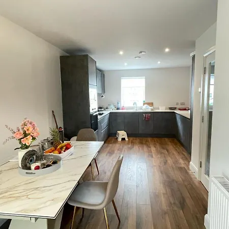 Δωμάτια σε οικογενειακή κατοικία In Lovely Shared House Away From Shared Bathroom Tyrrelstown