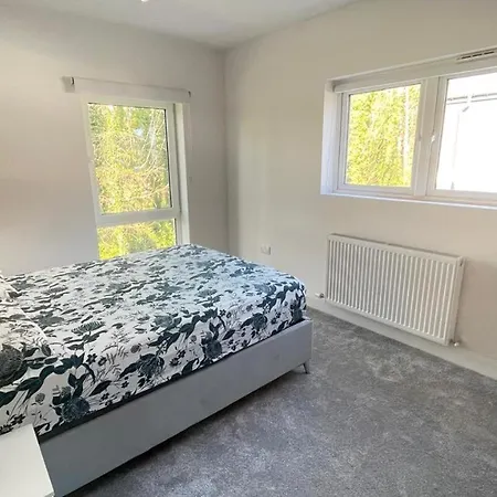 In Lovely Shared House Away From Shared Bathroom Homestay *