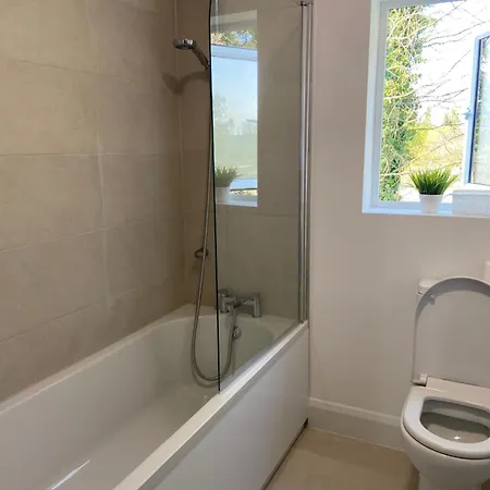 In Lovely Shared House Away From Shared Bathroom * Tyrrelstown