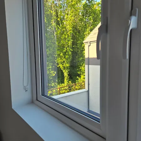 In Lovely Shared House Away From Shared Bathroom Homestay *