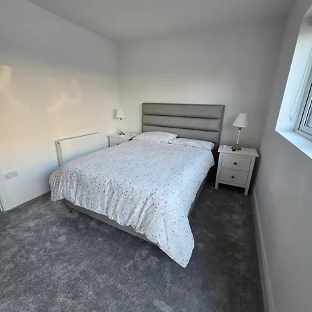 In Lovely Shared House Away From Shared Bathroom Homestay